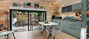 Maison “Gîte Mimosas” with Terrace and Wi-Fi