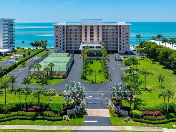 Exterior - Waterfront 3BR/3BA Marco Island condo with heated pool and Wi-Fi. (Marco Island)