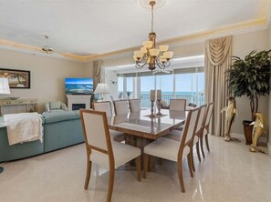 Dining - Waterfront 3BR/3BA Marco Island condo with heated pool and Wi-Fi. (Marco Island)