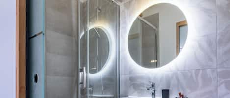 Classic Villa | Bathroom