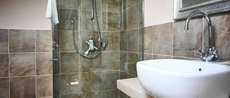 Attic double rooms, mountain view | Bathroom