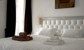 Small Double Room | Free WiFi