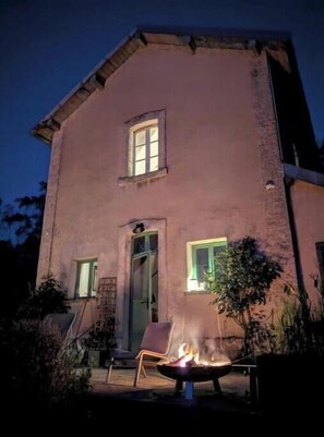 Exterior - Isolated house nature 24 h 24 ! (BERGERES SOUS MONTMIRAIL)