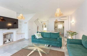 Fernseher, Kamin, Arbeitsbereiche