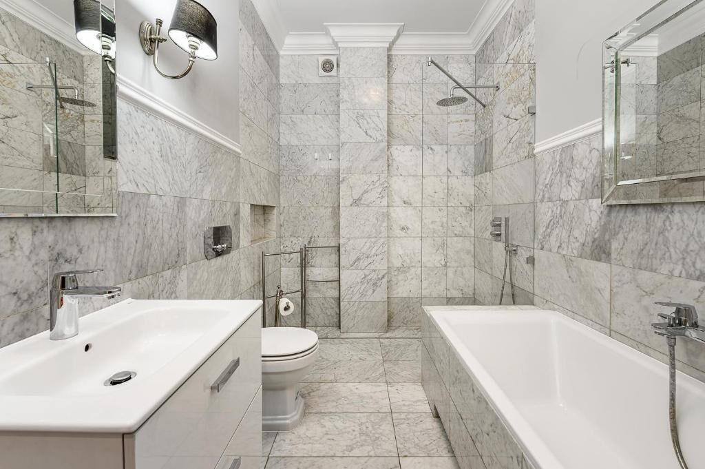 Family Apartment | Bathroom