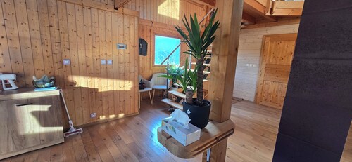 Chalet d’architecte avec spa et vue panoramique  3 chambres, espace enfants