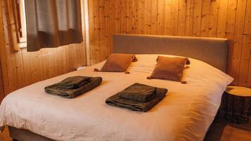 3 chambres, lit parapluie, Wi-Fi gratuit, draps fournis