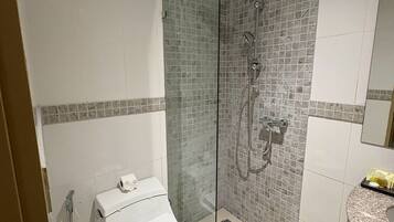 Superior Double Room, Balcony | Bathroom | Shower, hair dryer, towels, soap