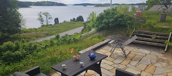 Sea Cottages 10 - The First Seaview Apartment