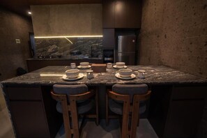 Dining - Lara Residence II Canggu Pool Villa (Badung)