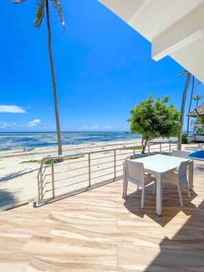 Outdoor dining - Kilifi Pearl Beach Resort (Mtwapa)