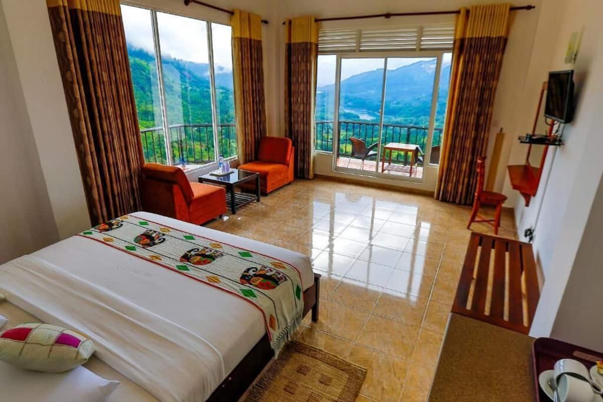Habitación doble superior, balcón, vista al río | Ropa de cama de alta calidad, camas con efecto memoria y minibar