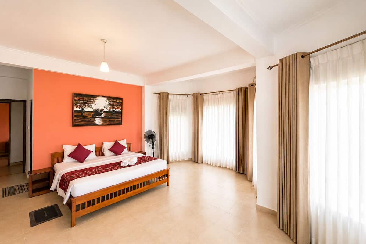 Habitación doble estándar, vista al río | Ropa de cama de alta calidad, camas con efecto memoria y minibar