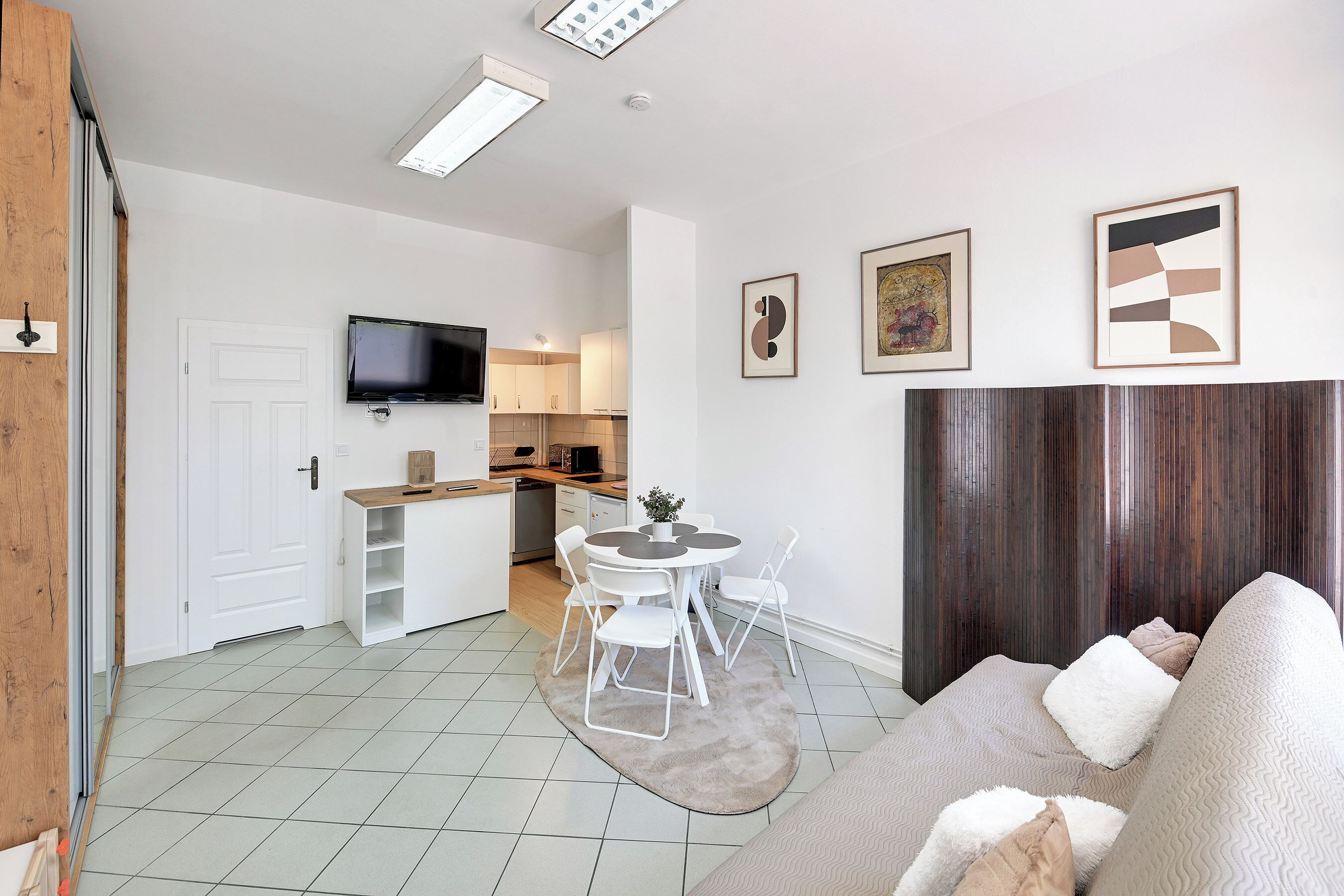 Studio | Iron/ironing board, free WiFi