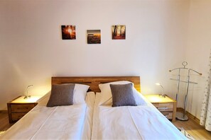Reisekinderbett, kostenloses WLAN, Bettwäsche