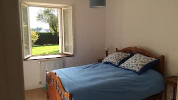 2 bedrooms, WiFi, bed sheets
