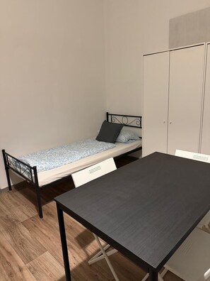 Doppia Standard, vista città