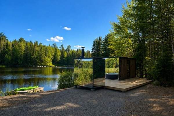 Blue Spruce Mirror House and Sauna