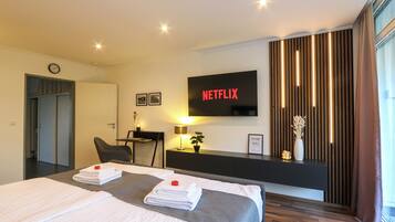 1 habitación, escritorio, wifi gratis y ropa de cama