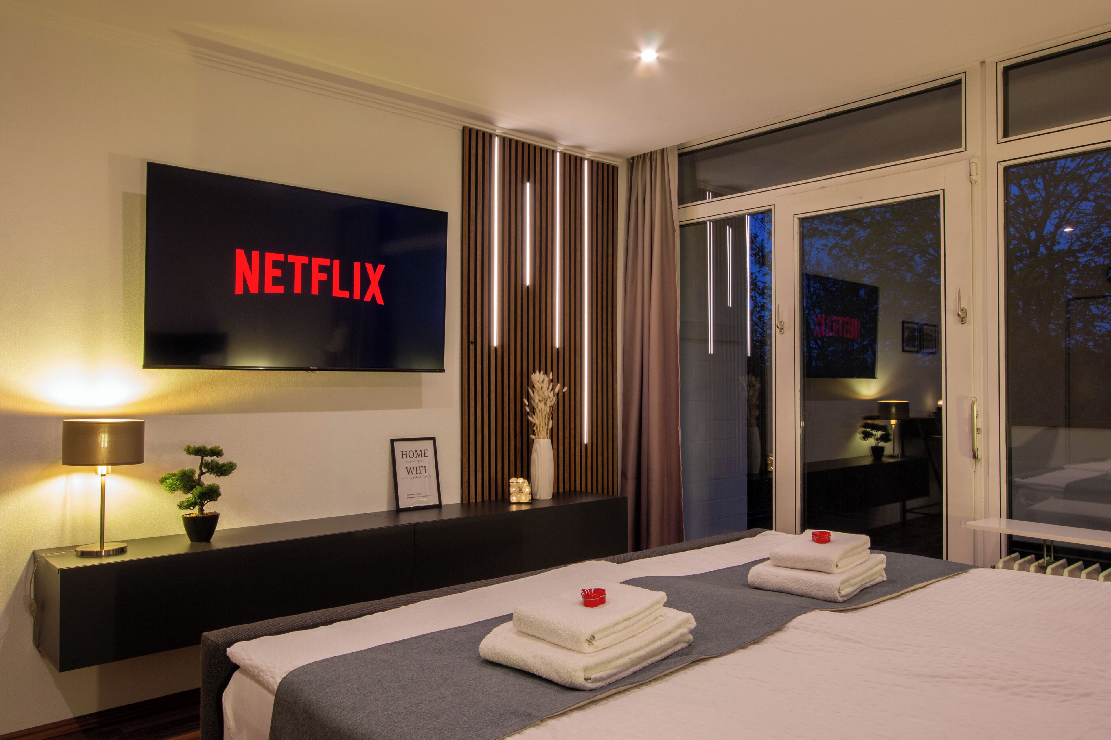 1 bedroom, desk, free WiFi, bed sheets