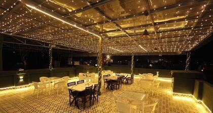 Hotel Finch Grand by Revaantra