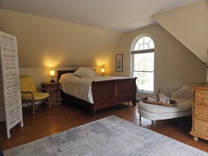 1 bedroom, iron/ironing board, WiFi, bed sheets - Beautuful, private studio apartment with access to hiking trails, kayaks, bikes. (Old Lyme)