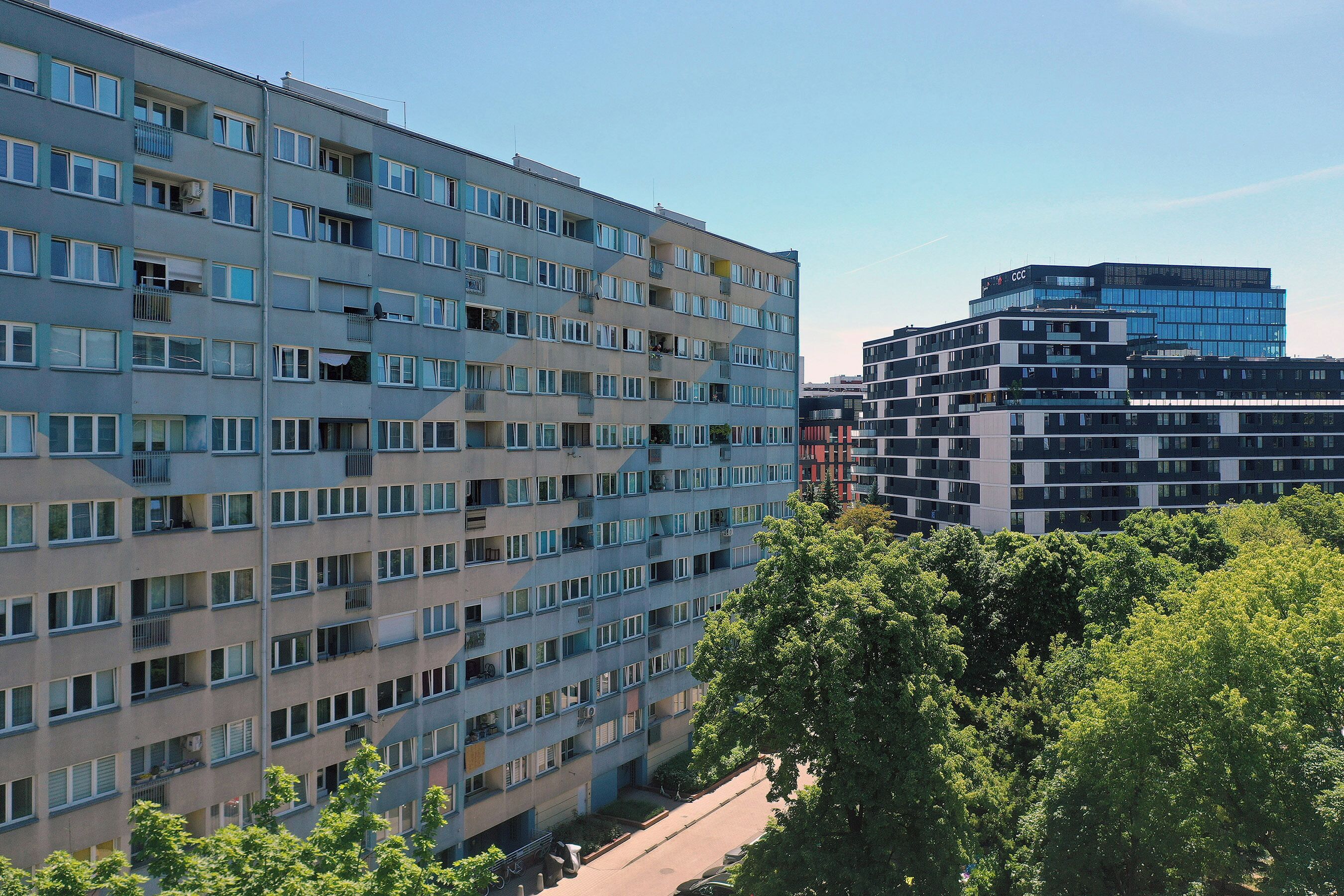 Apartment, Balcony | Street view