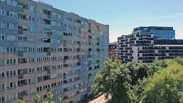 Apartment, Balcony | Street view