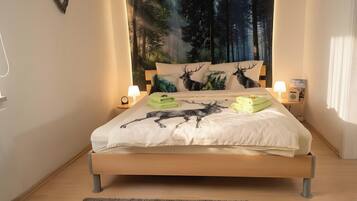 WiFi, bed sheets