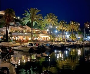 Marina/club náutico
