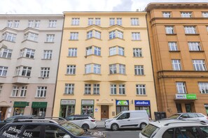 Exterior - Large city apartment (Hlavní město Praha)
