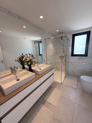 Bathroom - Luxury Penthouse with the view (Estepona)