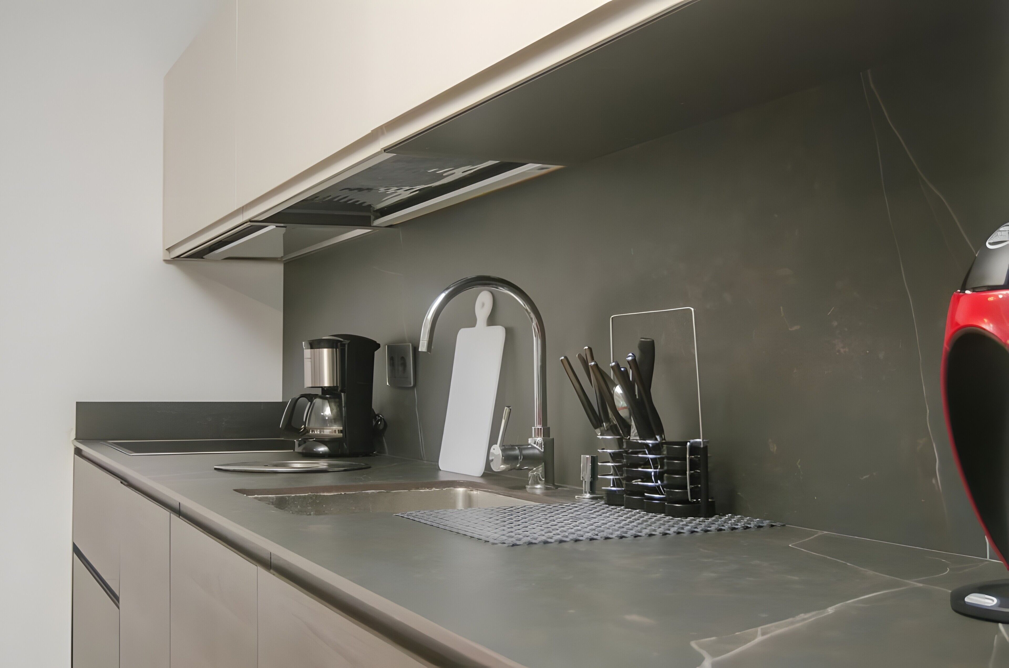 Fridge, microwave, coffee/tea maker, electric kettle
