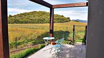 Family Duplex, Hill View | Outdoor dining