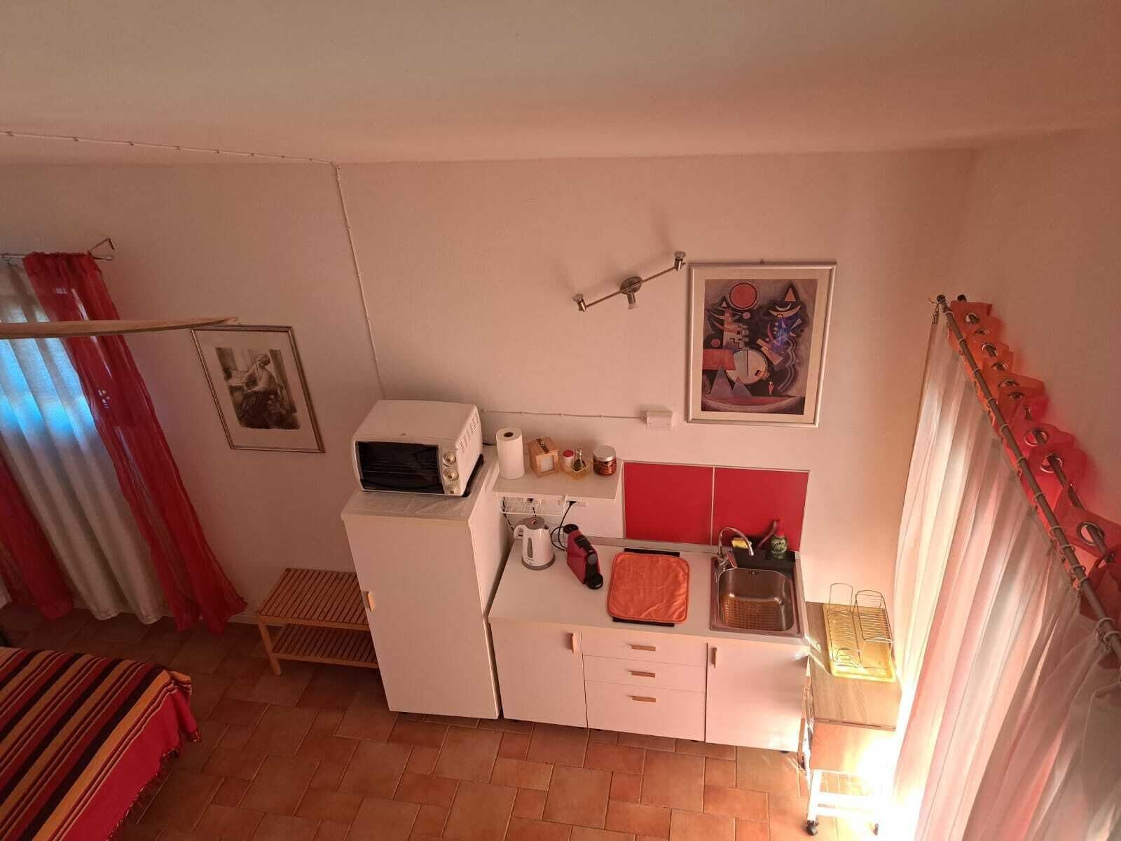 Junior Studio, Accessible, Garden View | Private kitchen