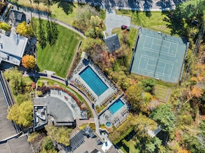 Exterior - Topnotch Luxury Retreat | Sleeps 12 • Pet Friendly • Game Room (Stowe)