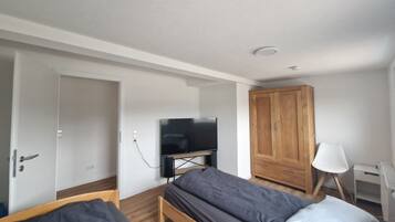 3 Schlafzimmer, kostenloses WLAN, Bettwäsche