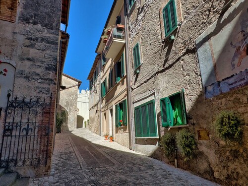 Villa Calvina - Charm-filled Villa With Large Pool in Calvi D Umbria Between Rome and Tuscany