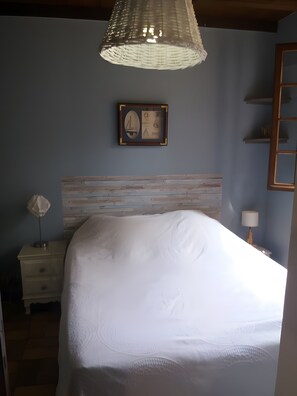 Iron/ironing board, WiFi, bed sheets - Le cigalou - gîte les aubians (Bagnols-sur-Cèze)
