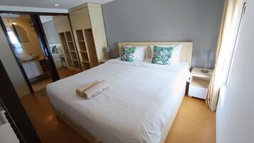 Superior-Doppelzimmer | Verdunkelungsvorhänge, kostenloses WLAN