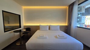 Superior Double Room, City View - Norns Silom Cafe & Stay (Krung Thep Maha Nakhon)