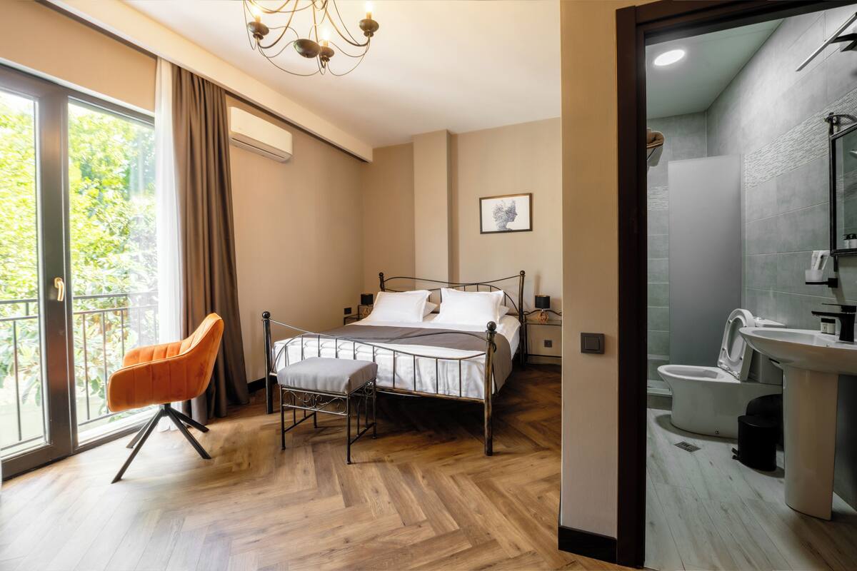 Habitación estándar doble, no fumadores, vistas al jardín | Minibar, wifi gratis, ropa de cama