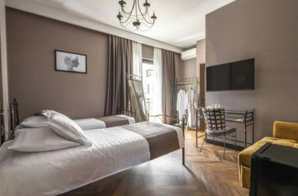Minibar, free WiFi, bed sheets - Golden Boutique Hotel (T'bilisi)