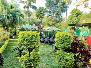 Property grounds - Hotel Swastik (Mount Abu)