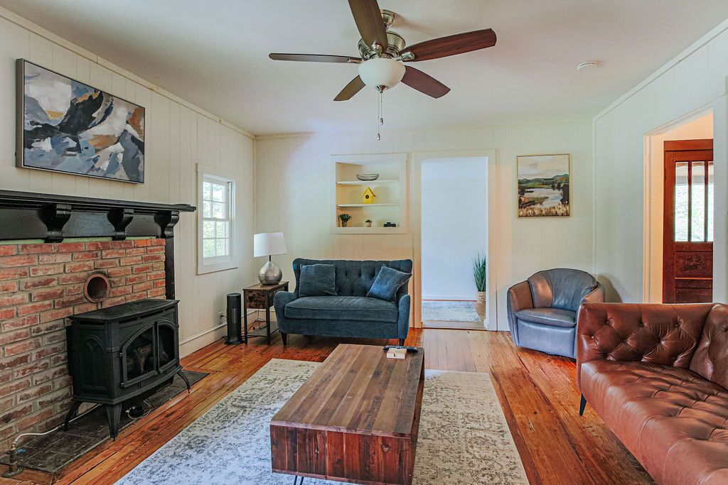 Cottage, Private Bathroom (Bluebird Cottage) | Lounge
