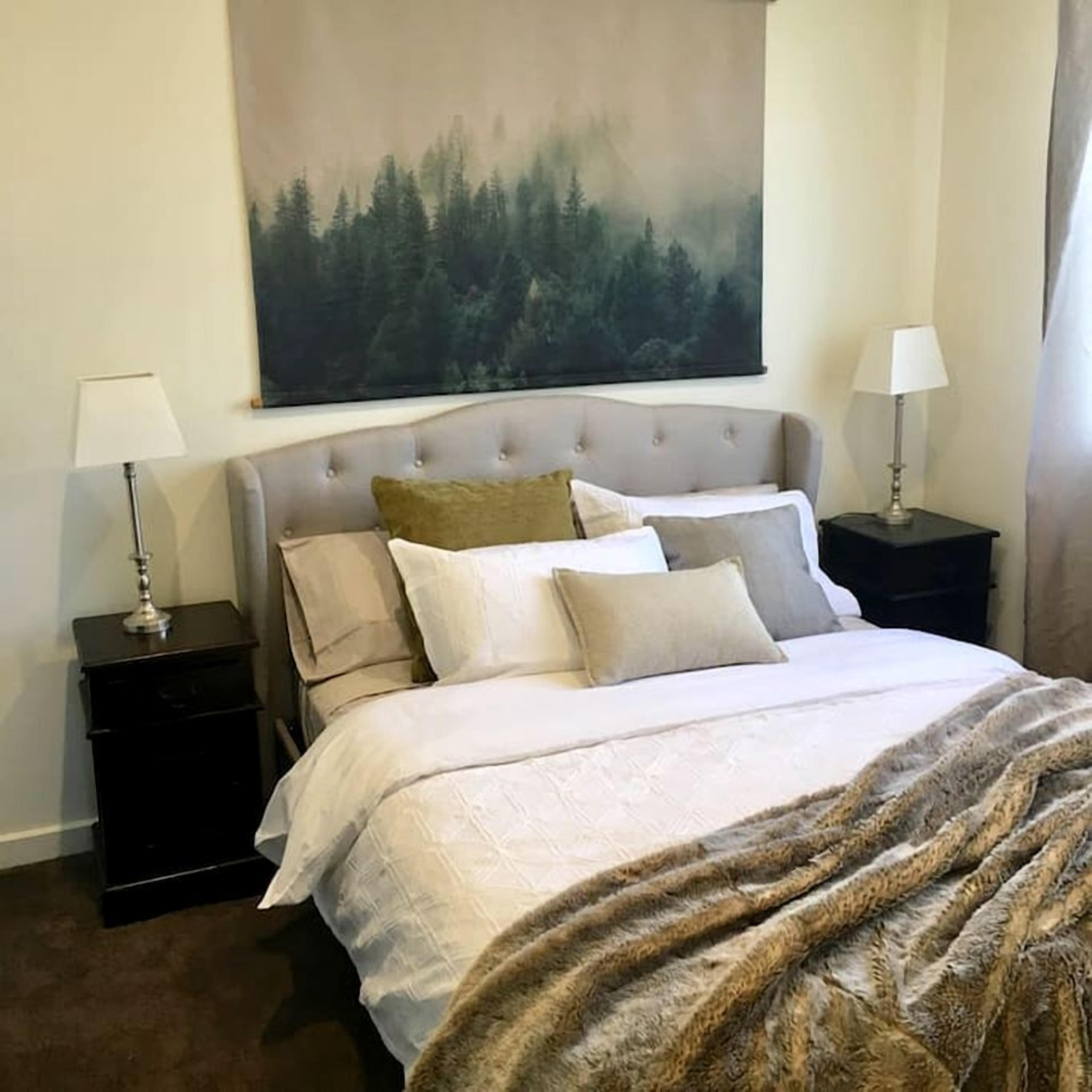 2 bedrooms, iron/ironing board, travel cot, bed sheets