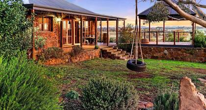 Charming Countryside Cottage Rental in Mansfield Mount Buller, Australia