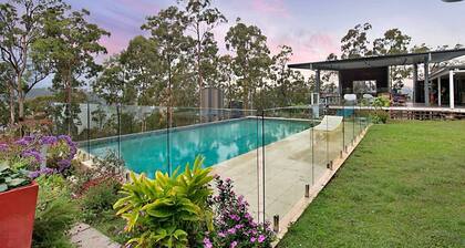 Rustic Gold Coast Cabin with Amazing Views Ideal for Glamping in Queensland