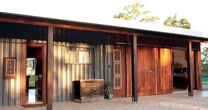 Rustic Gold Coast Cabin with Amazing Views Ideal for Glamping in Queensland