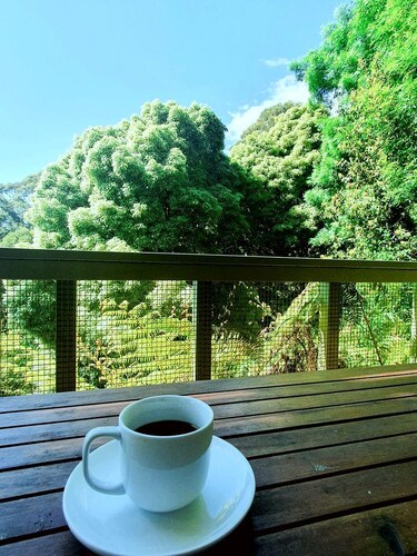 Gorgeous Octagonal Tree House Rental for a Unique Dandenong Ranges Accommodation near Melbourne